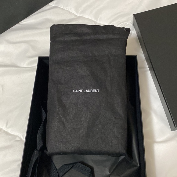 ❌Sold❌Saint Laurent Cassandre Matelasse Envelope LeatherWalletonChain NudePowder - Picture 14 of 16